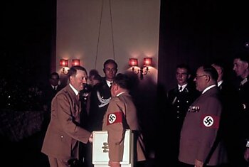Цветные фотографии празднования юбилея Адольфа Гитлера