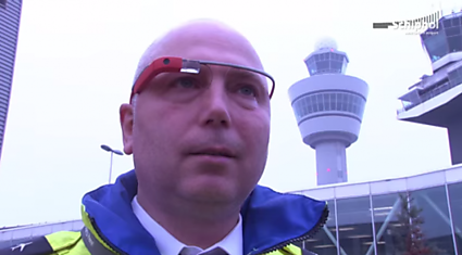 Google Glass используют для работы техники аэропорта Схипхол, Амстердам