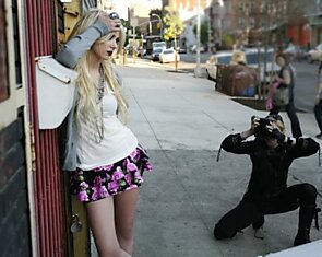 Мадонна с фотоаппаратом