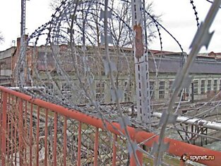 Заброшенный советский военный завод (39 фото)