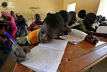 Возобновление школьных занятий в малийском Гао (4 фото)