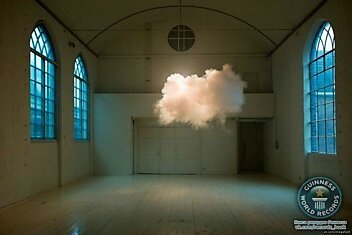 Облако в центре комнаты