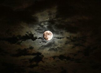 Луна и ее сияние
