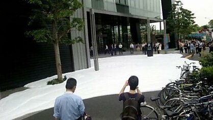 Мыльное наводнение в Токио (9 фото + видео)