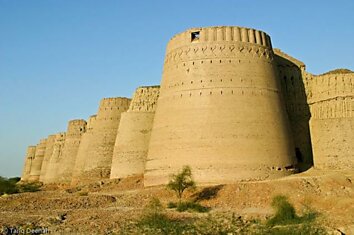 Форт Деравар в Пакистане