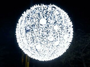 Привлекая внимание к энергоэффективности: люминесцентное освещение от Вана Ияиянга