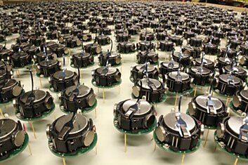 Kilobots: самоорганизующаяся система из 1024 мини-роботов