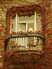 Уютный балкон в Париже
