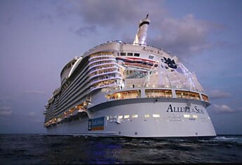 Круизный лайнер Allure of the Seas - самый большой в мире (36 фото)