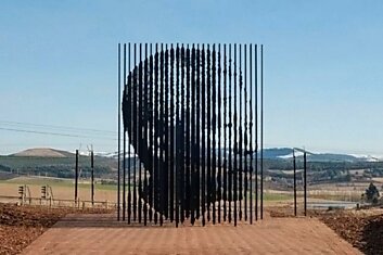 Памятник Нельсону Манделе, ЮАР