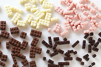 Шоколадки LEGO от дизайнера Акихиро Мицуучи