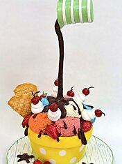 Антигравитационный торт "Мороженое"