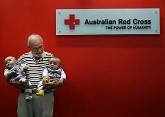 Австралиец Джеймс Харрисон спас от смерти 2 000 000 детей