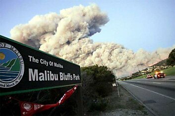 Пожары в Малибу (7 фото)