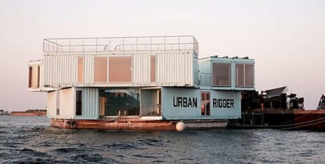 Плавучие дома из контейнеров Urban Rigger