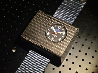 Первые в мире наручные атомные часы вышли на Kickstarter