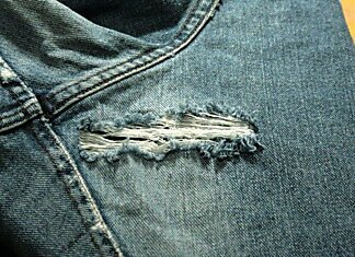 Починка потертых джинсов и как не испортить их окончательно