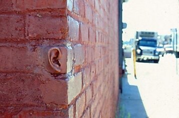 даже стены имеют уши