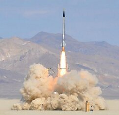 Самодельная ракета долетела до космоса (фото и видео)