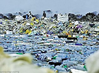 Мальдивы под слоем мусора