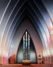 Современные церкви изнутри (11 фото)