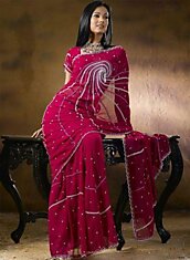 Традиции, воплощенные в ткани: 12 самых оригинальных национальных женских костюмов.