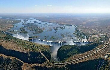 Величественный водопад Земли