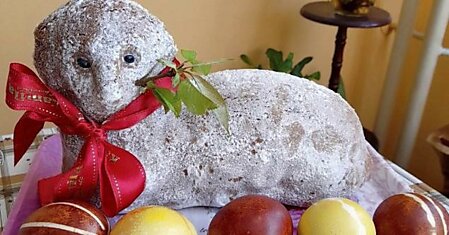 В этом году отмечаем Пасху в Чехии, пеку для добрых людей пасхального баранчика, здесь это символ праздника