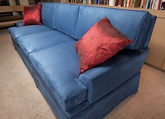 Классный диван с необычным секретом