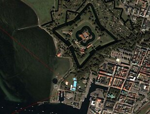 Мощная крепость в Ландскруне
