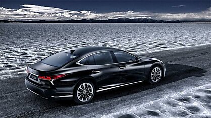 Lexus привезет в Женеву новый флагманский гибрид