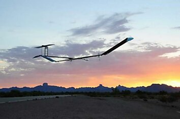 Беспилотный самолет на солнечных батареях Zephyr-7 продержался в воздухе 11 дней в зимних условиях