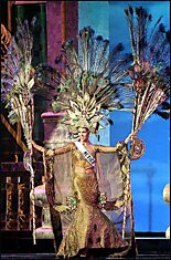 Мисс Вселенная 2005 - фото в национальных костюмах
