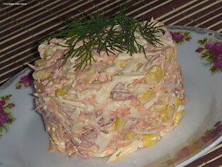 Салат с копченым сыром