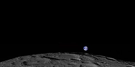 Восход Земли «глазами» аппарата Lunar Reconnaissance Orbiter