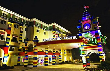 Отель Lego