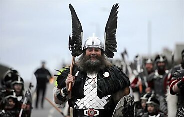 Фестиваль викингов «Up Helly Aa Festival» на Шетландских островах