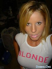 Сногсшибательная блондинка