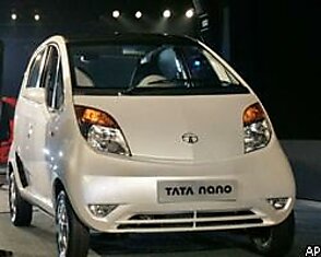 В Дели состоялась презентация автомобиля Tata Nano