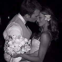 Пять лет спустя: фото со свадьбы Жизель Бундхен и Тома Брэди
