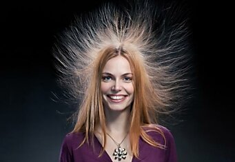 Благодаря этому супертрюку волосы не электризуются! Прическа зимой — идеальна…