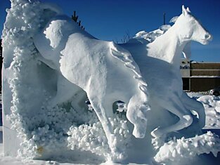 Снежные скульптуры (22 фото)