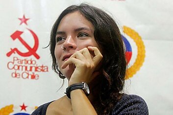 Камила Вальехо - красивая коммунистка