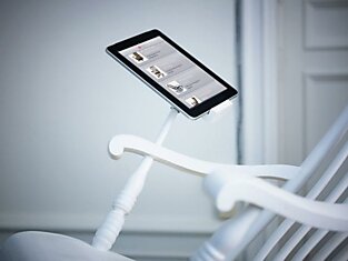 Представлено уникальное кресло-качалка iRock для зарядки iPad
