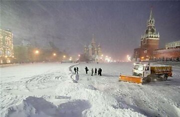 Весенние снегопады в России