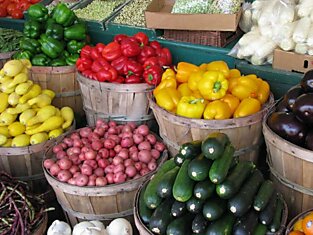 Гениальные уловки, которые сохранят овощи и фрукты свежайшими