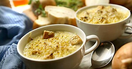Рецепт блюда, которое могли придумать только французы. Настоящий луковый суп.