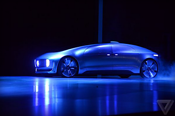 Мерседес-Бенц показал свое видение беспилотных автомобилей