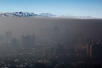 Вечный смог в воздухе Алма-Аты