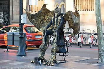 Живые скульптуры в Барселоне